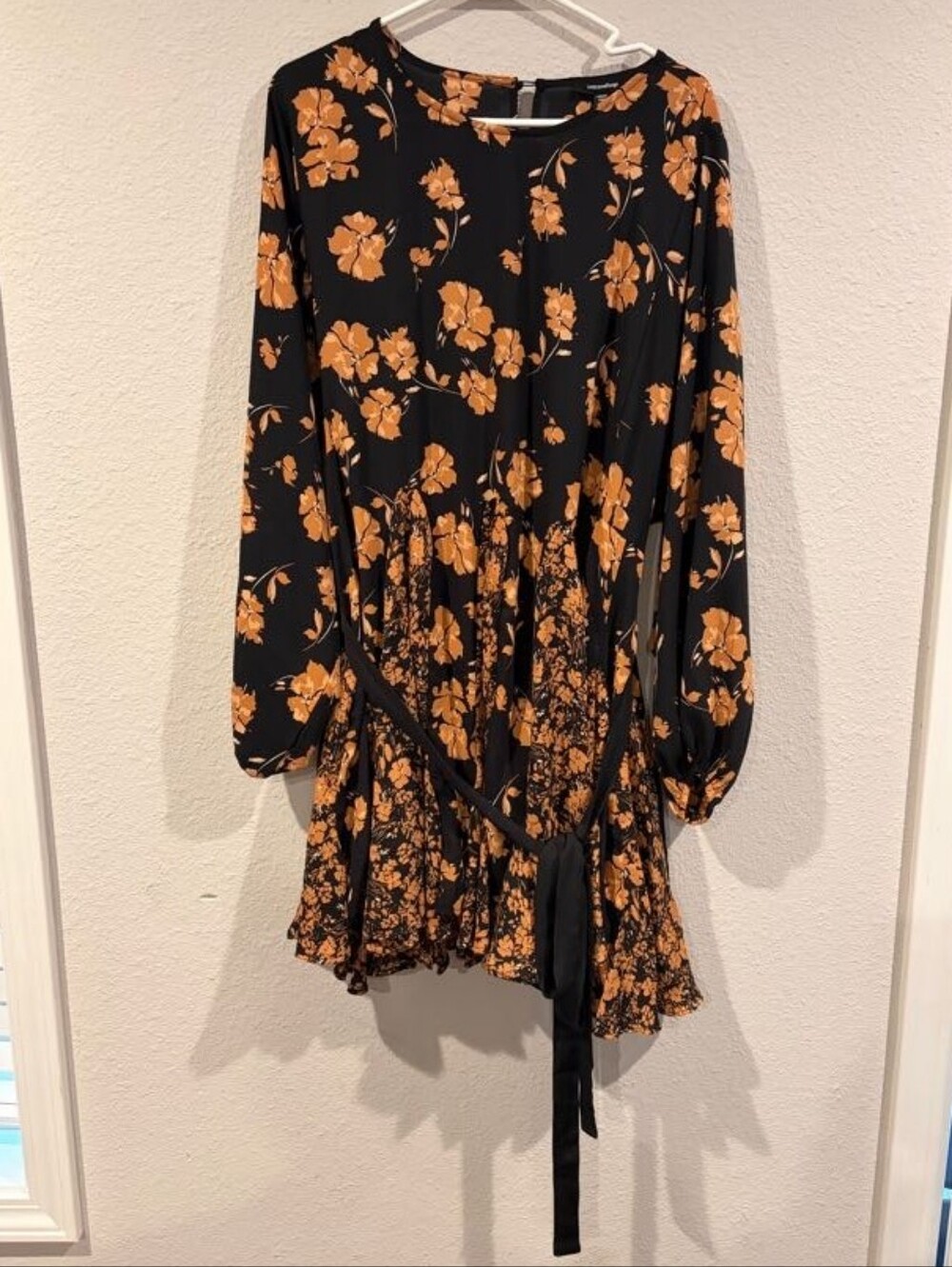 NEW Mittoshop Womens Classic Casual Black Floral Patch Belted Mini Dress Size M